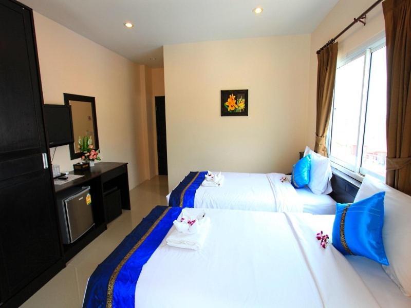 88 Hotel Patong Exteriör bild