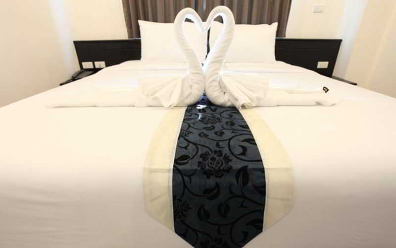 88 Hotel Patong Exteriör bild